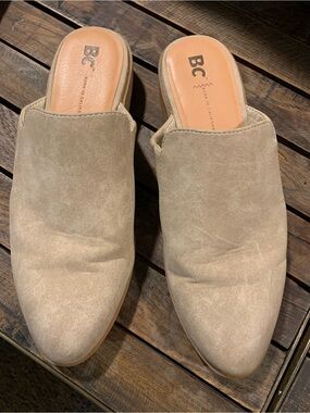 Born in California Beige Suede Slip-On Mules | Women’s Size 7.5
